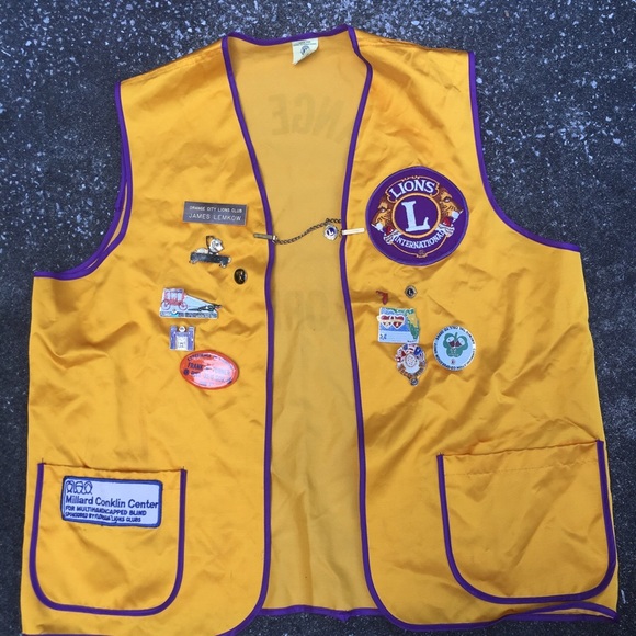 Vintage Collectable patches pins LION'S Vest Top L - Picture 3 of 10